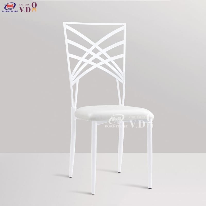 Banquet Iron Chameleon Chair with Soft Seat Bag - Image 3