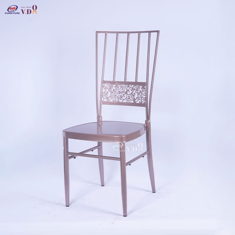 Metallic patterned chiavari chair - Image 4