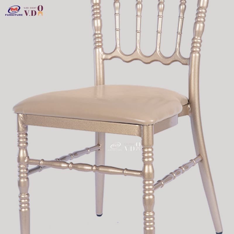 Banquet Napoleon Chair with Seat Bag - Image 3