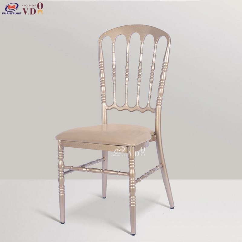 Banquet Napoleon Chair with Seat Bag
